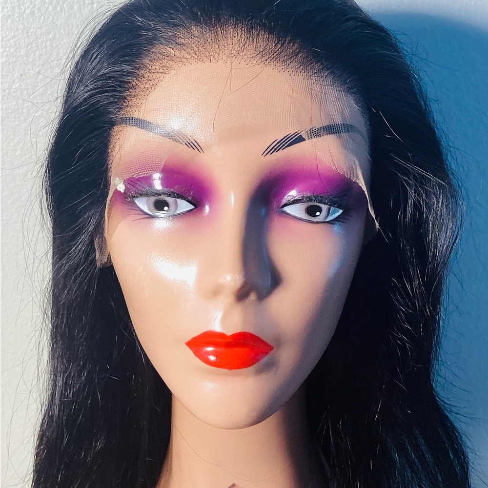 Sleek straight hundred percent human wigs for women. - Picture 5 of 10